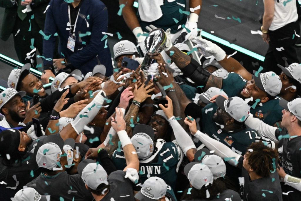 The Eagles celebrating with the Lombardi Trophy. Photo courtesy of Agence France- Presse.